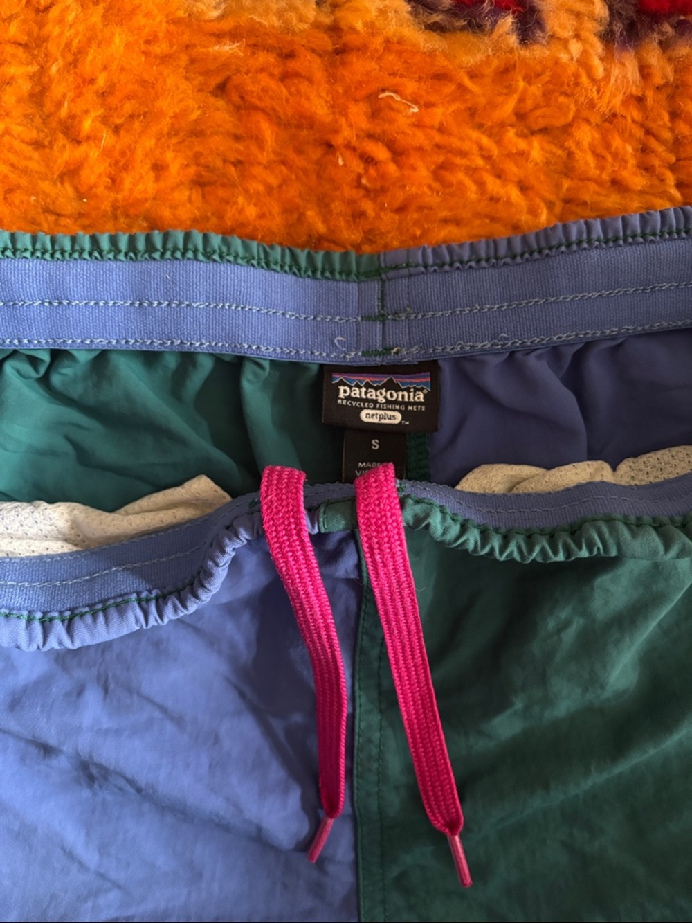 Patagonia Women’s Colorblock Baggies - Picture 2 of 3